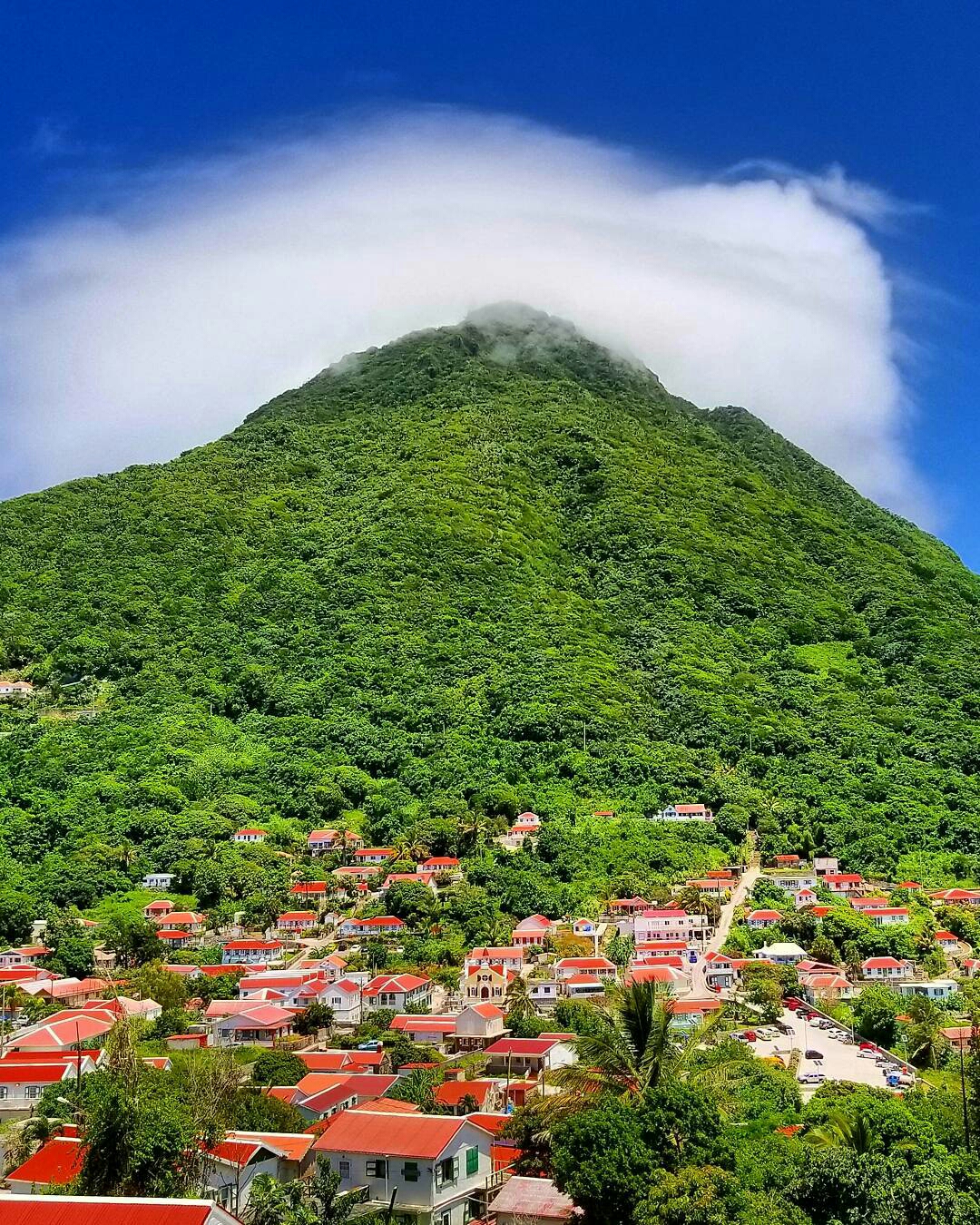 22 Photos That Will Make You Fall in Love With Saba Island